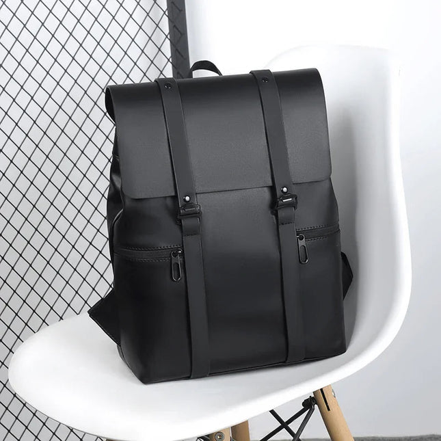 Schwarzer Lederrucksack für Herren | Alltag & 14-Zoll-Laptop